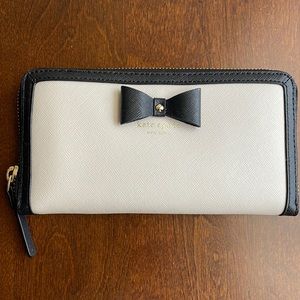 Kate Spade Bow Wallet